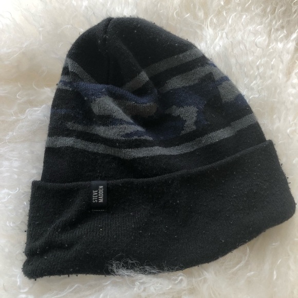 9/10 Steve Madden men’s winter camo acrylic toque universal sizing!! - Picture 3 of 5